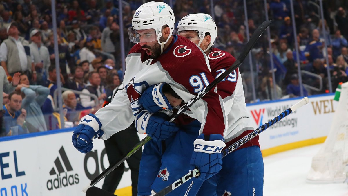 Binnington acknowledges throwing water bottle at Kadri