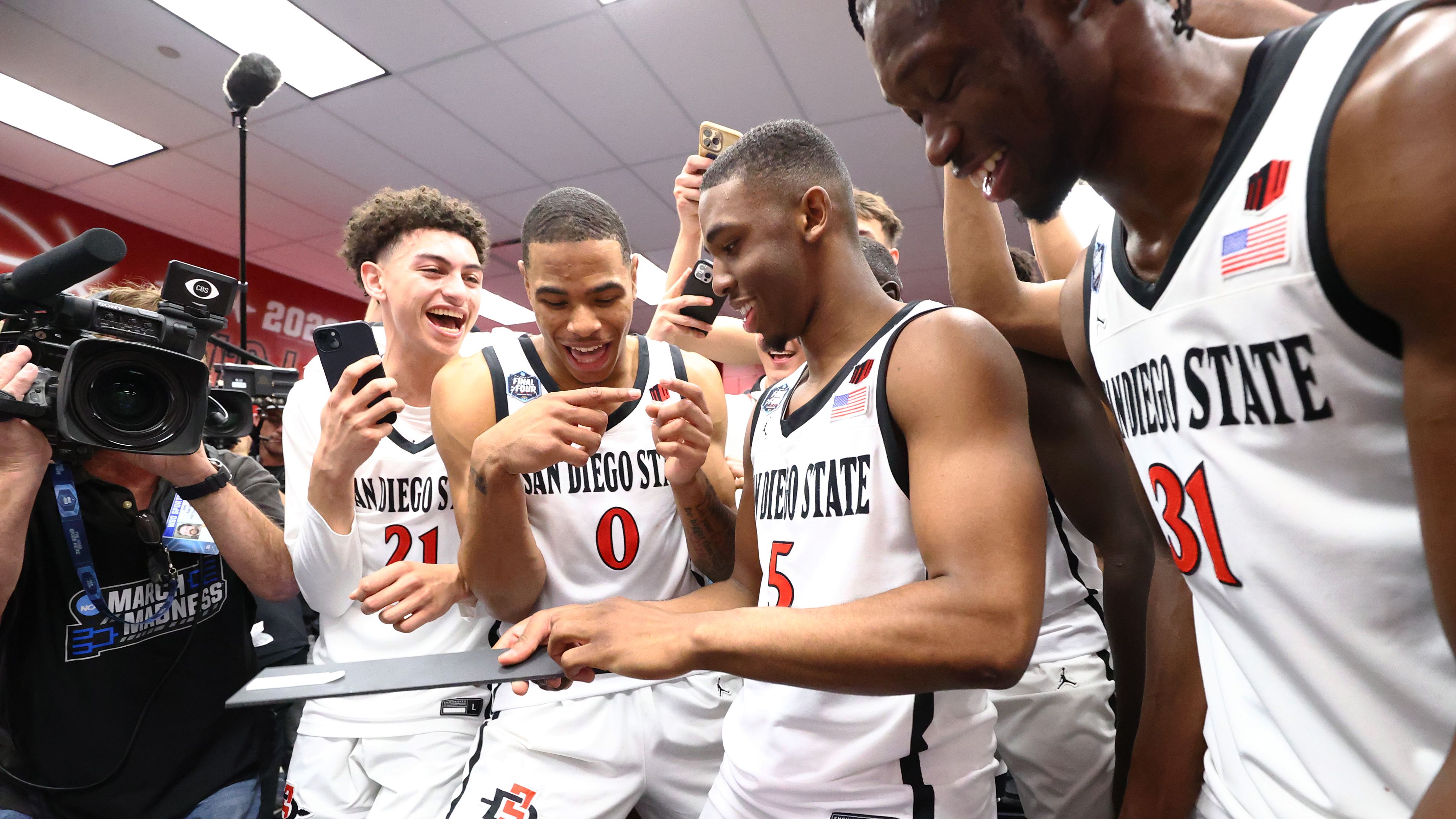 2023 March Madness: UConn defeats San Diego State in the national