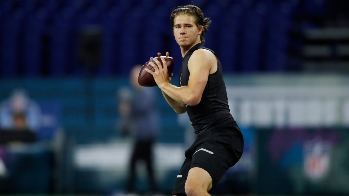 Meet Justin Herbert, a quarterback prospect of the 2020 NFL Draft