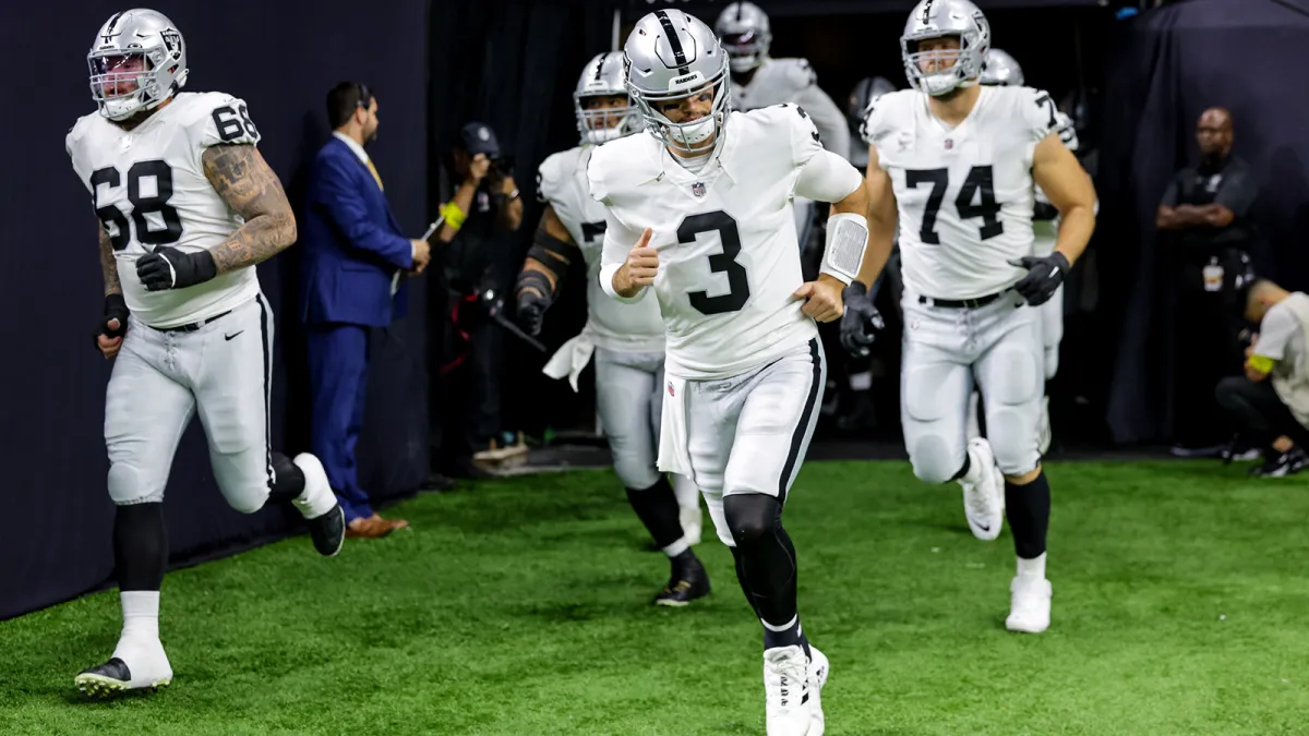 Jarrett Stidham talks about his replacing Carr, making first career start -  Sactown Sports