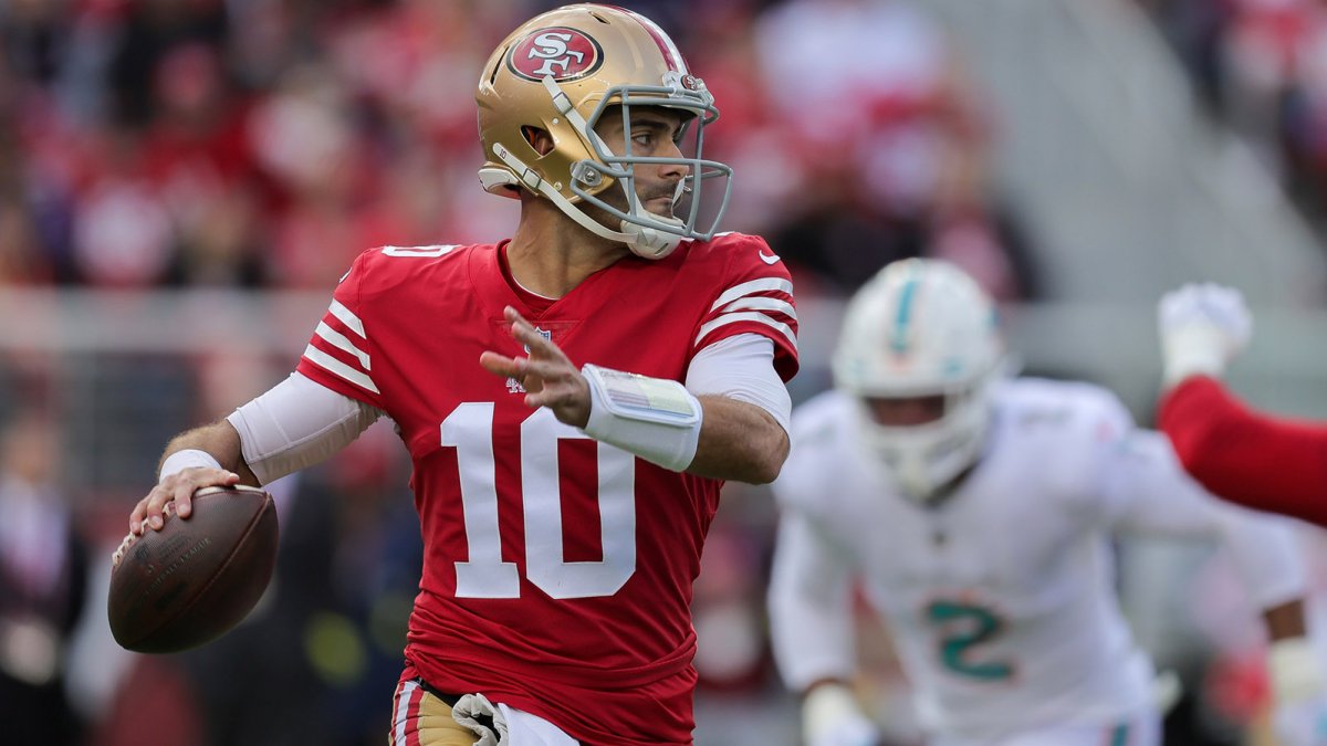 AP source: Jimmy Garoppolo, Raiders agree to 3-year deal