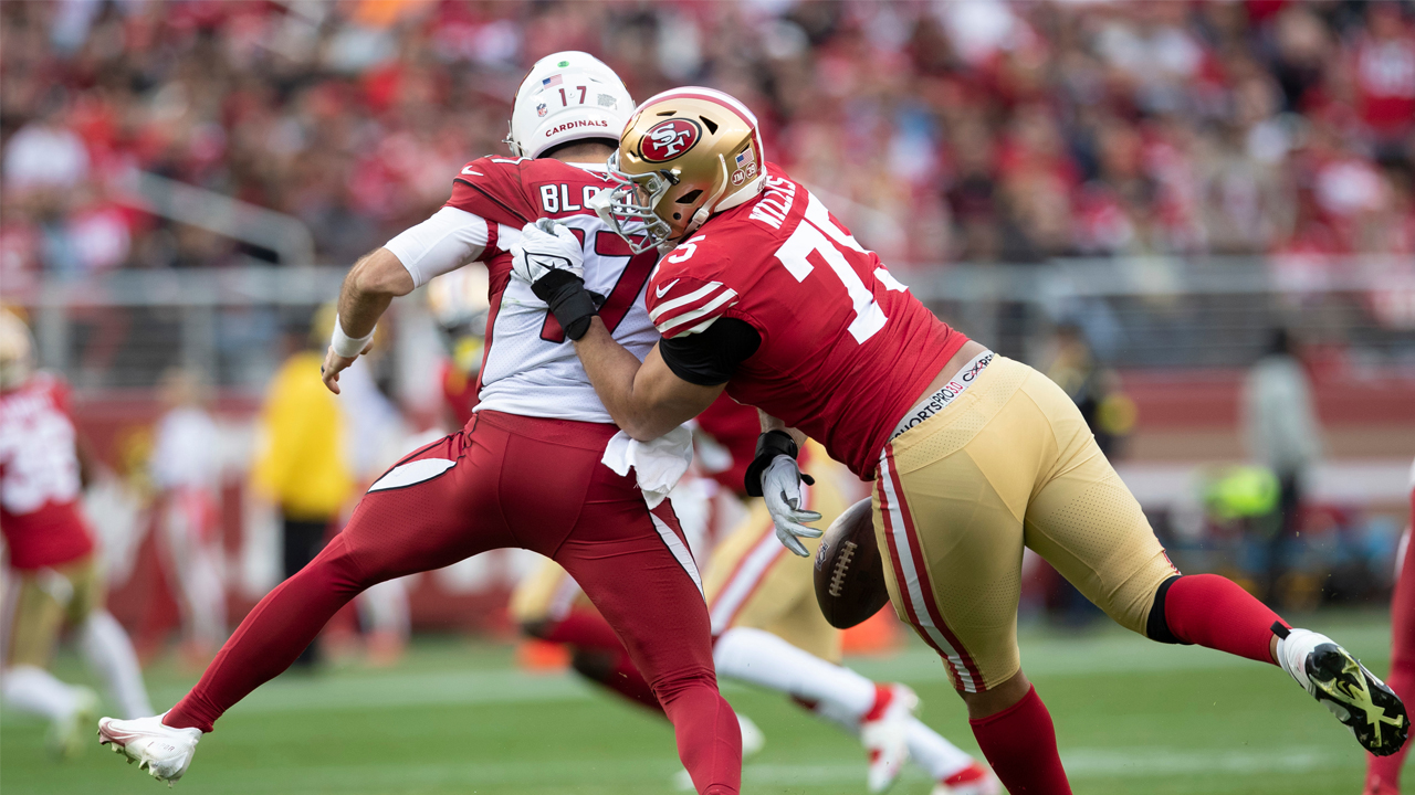 T.Y. McGill of the San Francisco 49ers makes a tackle during the game  News Photo - Getty Images