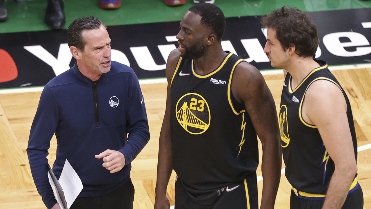 Warriors assistant Kenny Atkinson turns down Hornets head coaching