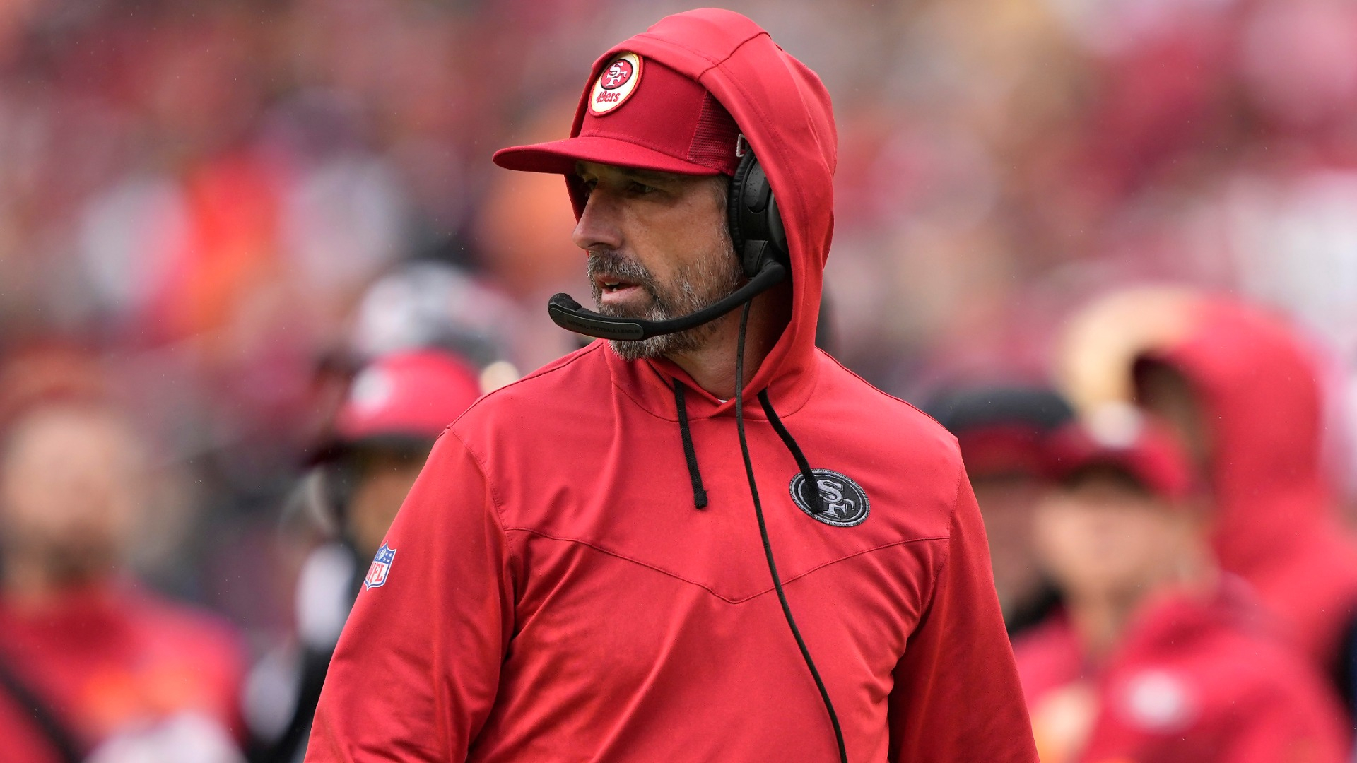 Kyle Shanahan has serious 'beef' with NFL hat rules