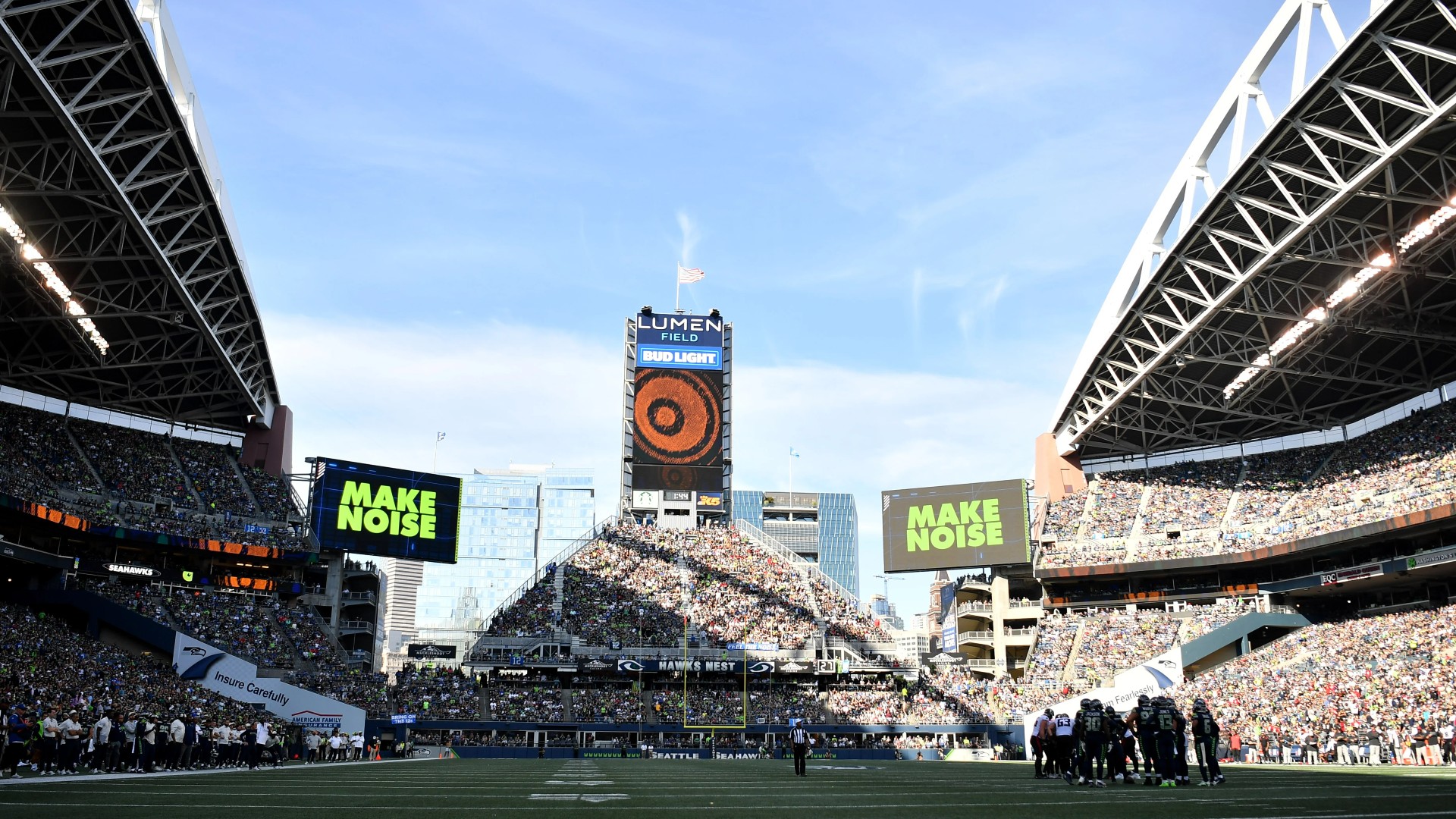 DRONE FLIES THROUGH NFL STADIUM, Thursday Night Football