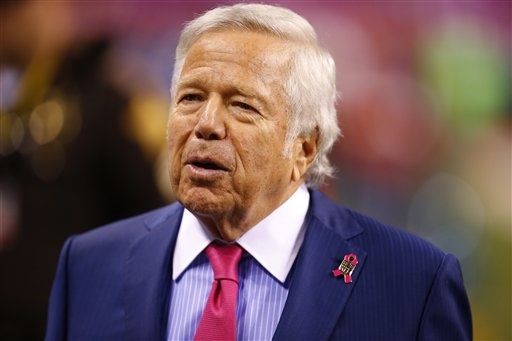 New England Patriots owner Robert Kraft walks the field before an NFL football game against the Indianapolis Colts in Indianapolis, Sunday, Oct. 18, 2015. (Jeff Haynes/AP Images for Panini)