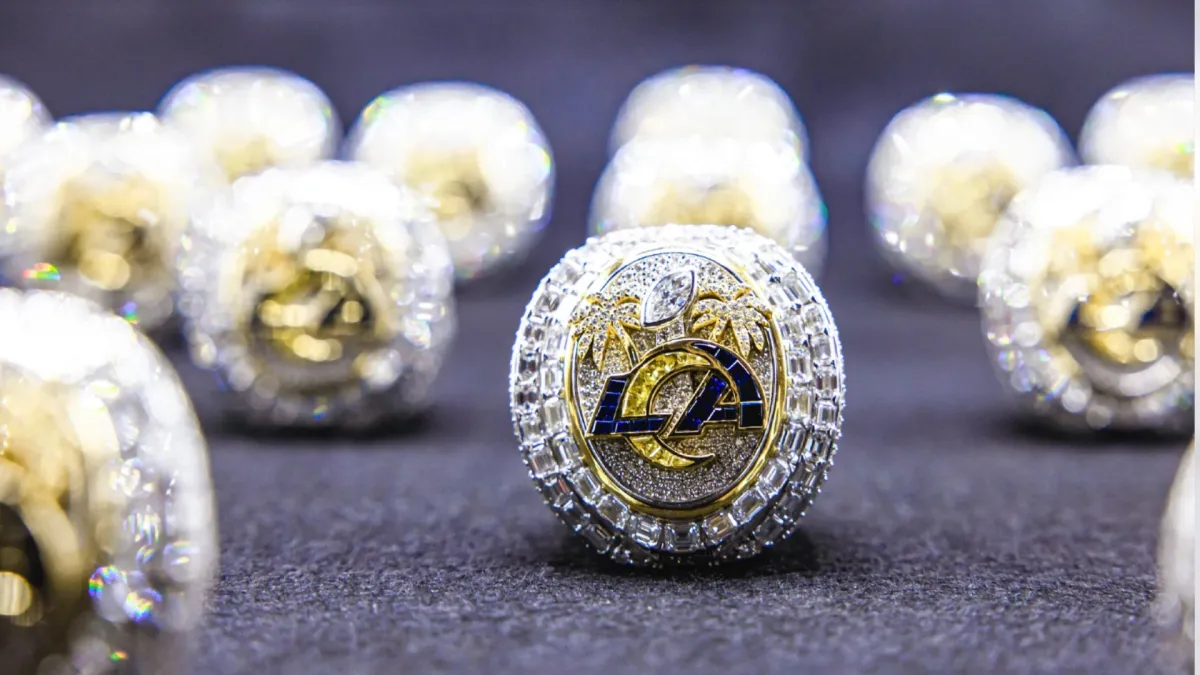 LA Rams Super Bowl Championship Ring