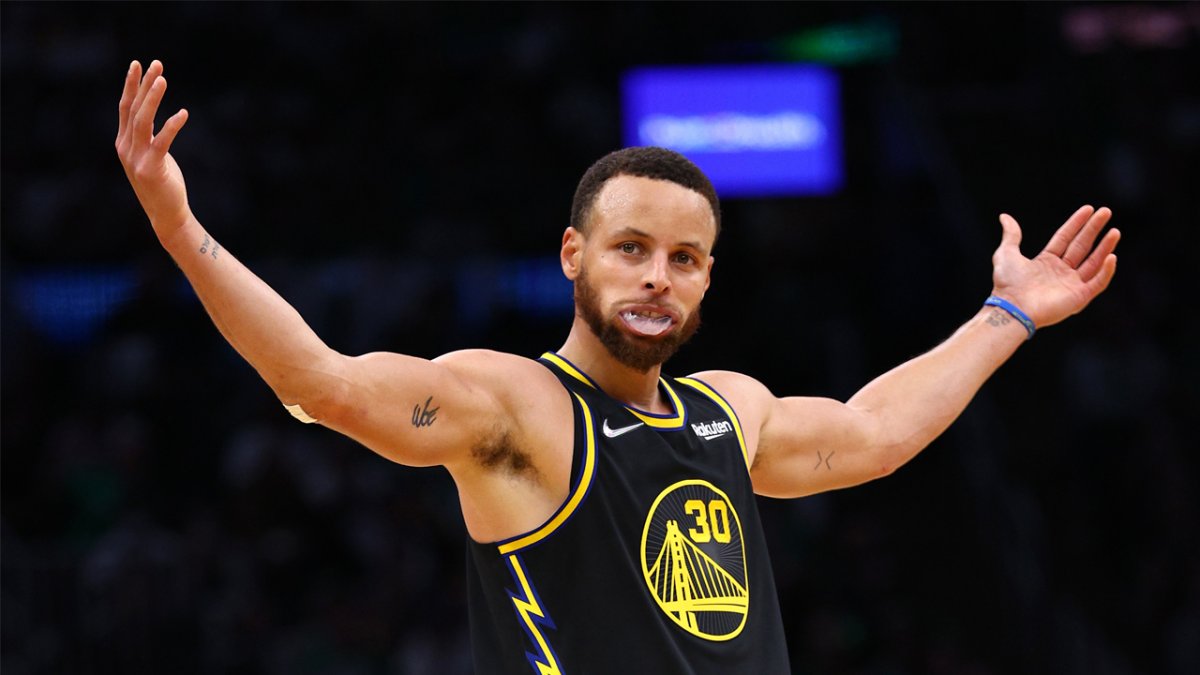 Steph Curry sets NBA Finals record with fiveplus 3s in four straight