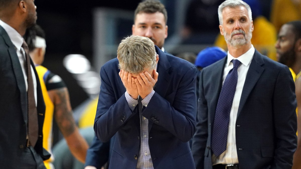 Warriors eliminated from NBA playoff contention after loss to Clippers