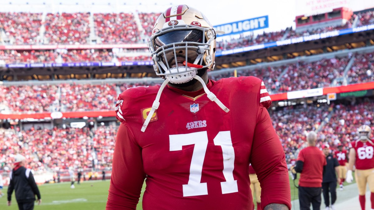 Trent Williams of the San Francisco 49ers looks on during the second  News Photo - Getty Images