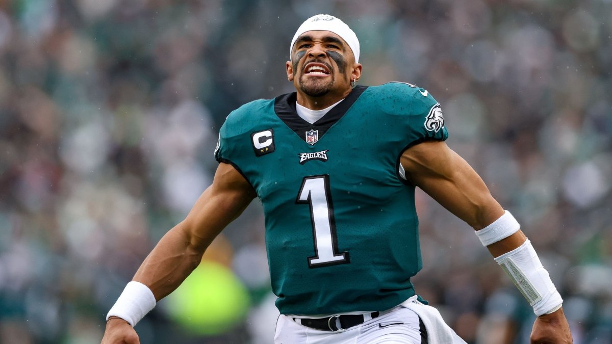 QB Hurts, Eagles Reportedly Agree to 5-Year, $255M Extension – NBC