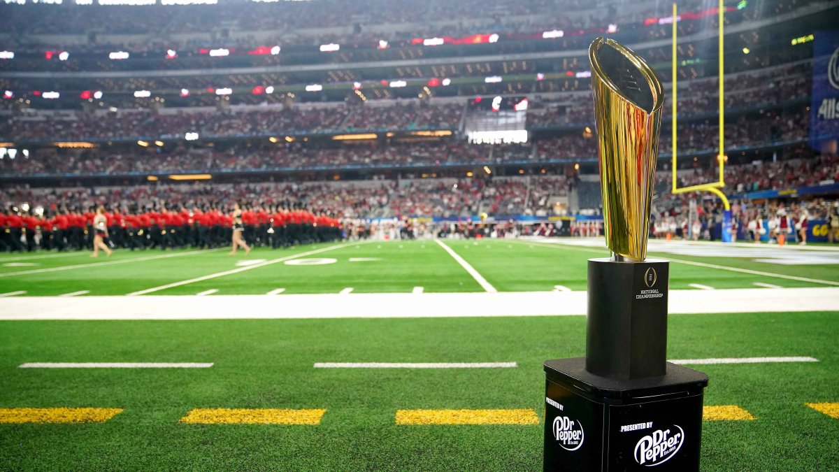 2022 College Football Playoff National Championship - Lucas Oil Stadium