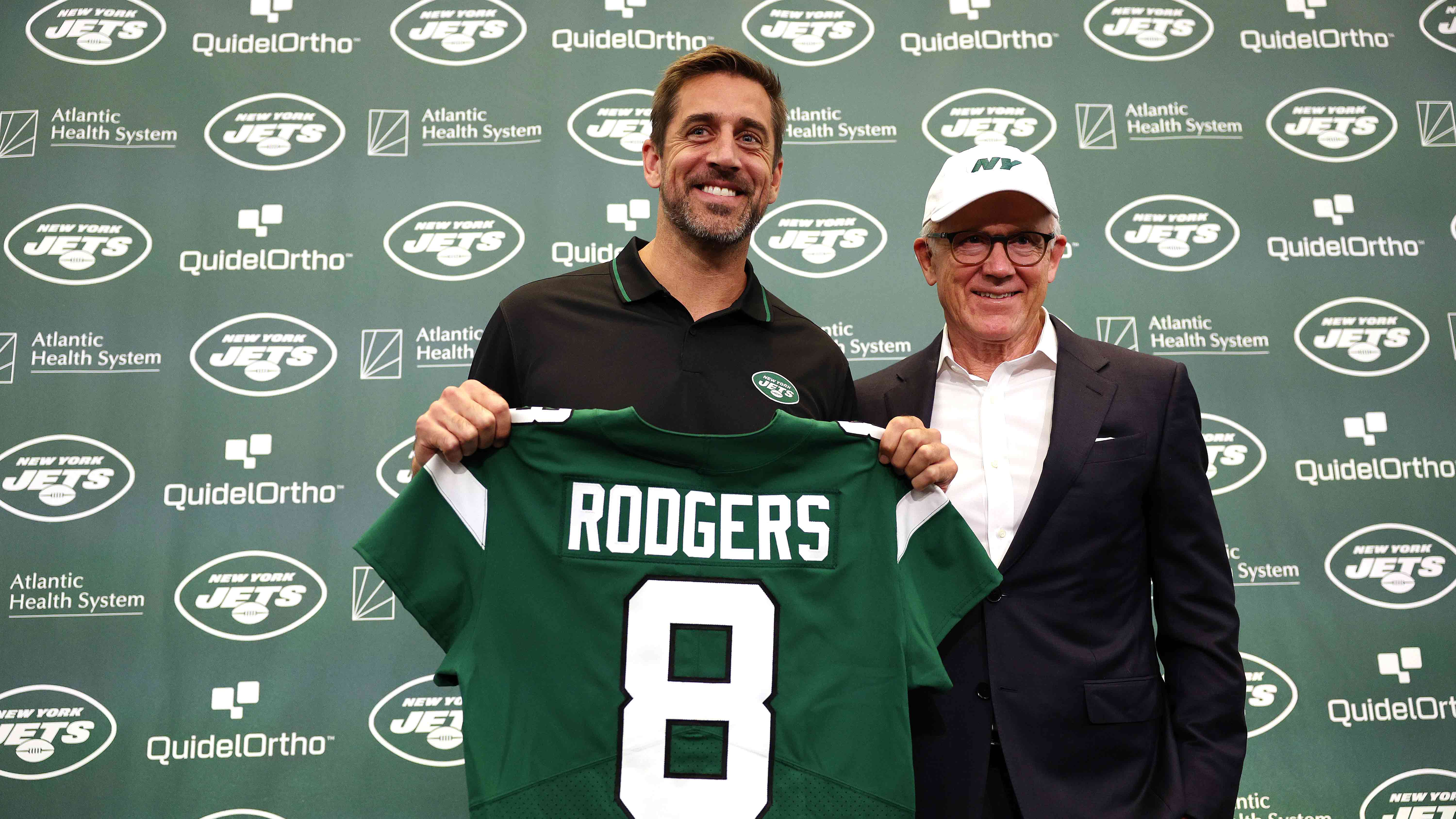 Aaron Rodgers won't wear Joe Namath's No. 12 with Jets, report says 