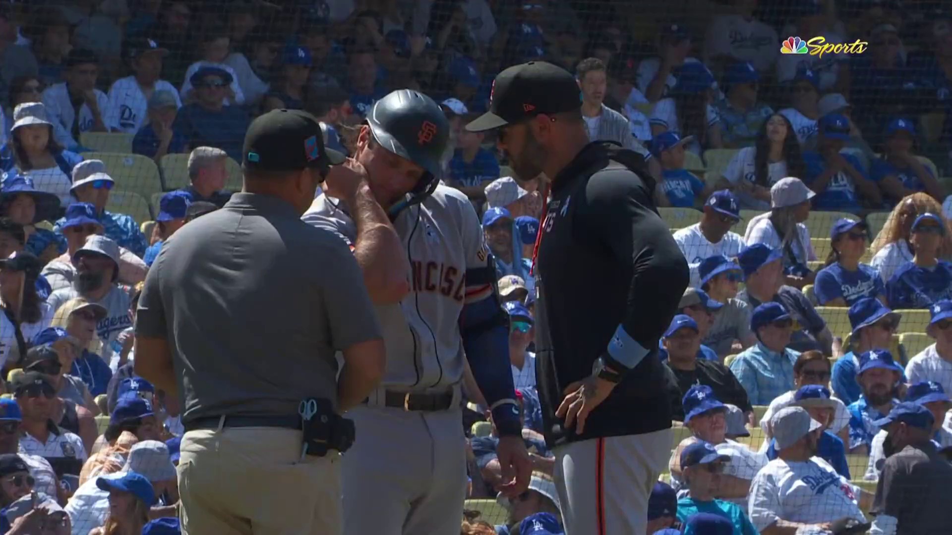 Giants Rookie Got Baseball Back from Fan Because He Hit Homer Off Kershaw -  Inside the Dodgers