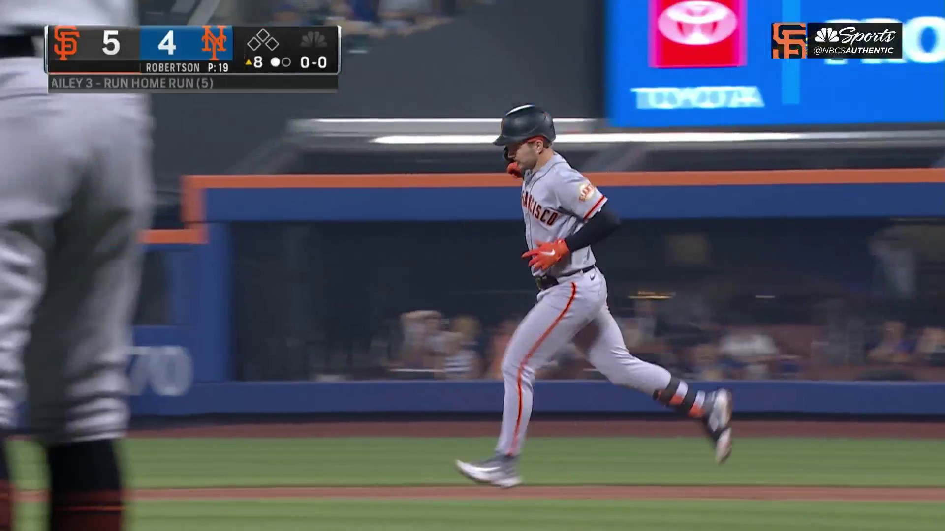 Yastrzemski splashes 3-run HR into McCovey Cove in the 10th as the Giants  rally past the Padres 7-4