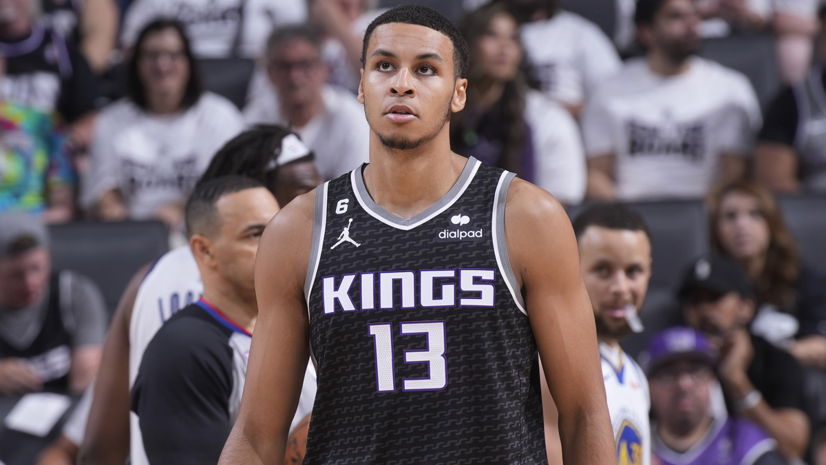 Jalen Slawson of the Sacramento Kings looks on in the first half of a  News Photo - Getty Images