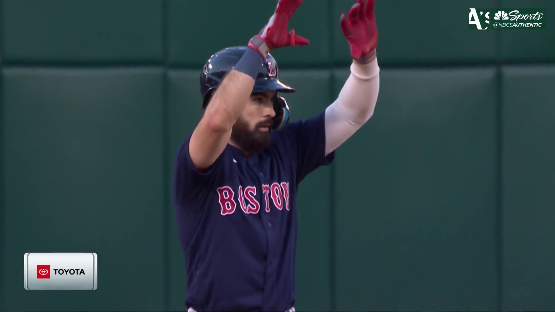 Red Sox score three in 10th inning to overtake Twins