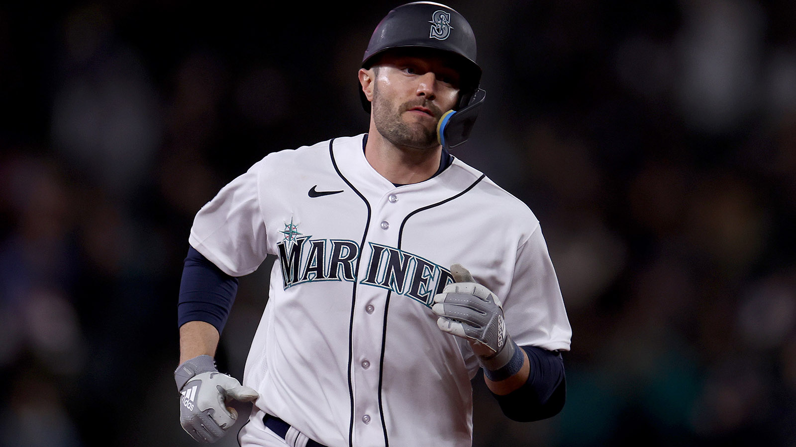 The Giants are acquiring outfielder A.J. Pollock and utilityman