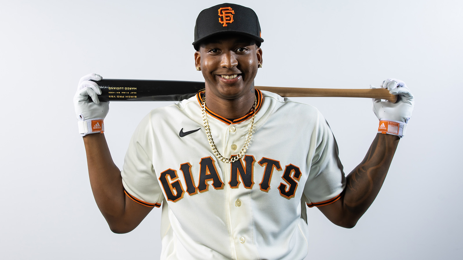 Marco Luciano makes MLB debut for Giants