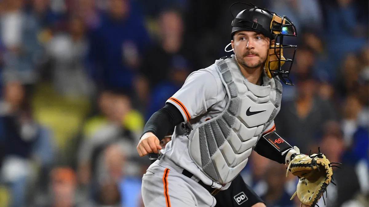 SF Giants rookie catcher is a finalist for the Gold Glove award