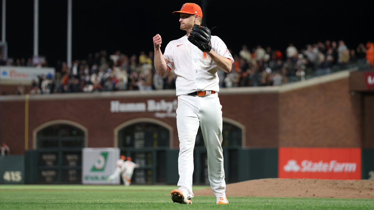 SF Giants play to their competition, but NL-worst Reds don't get the message