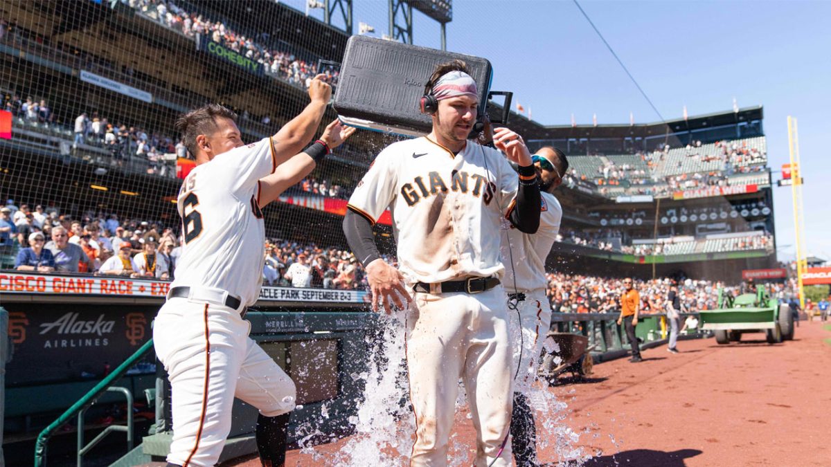 Patrick Bailey von den Giants scheidet nach einer Parade gegen die Rangers aus – NBC Sports Bay Area & California