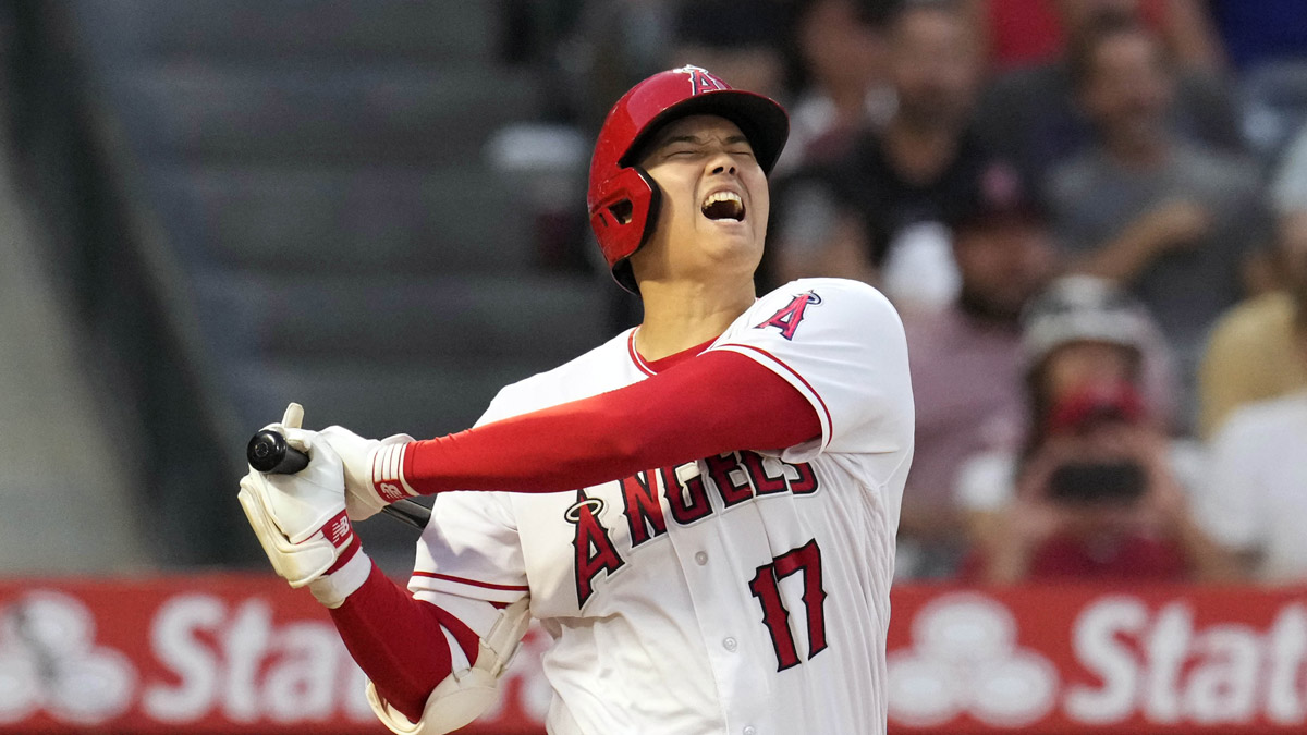 Download LA Angels 17: Shohei Ohtani Wallpaper