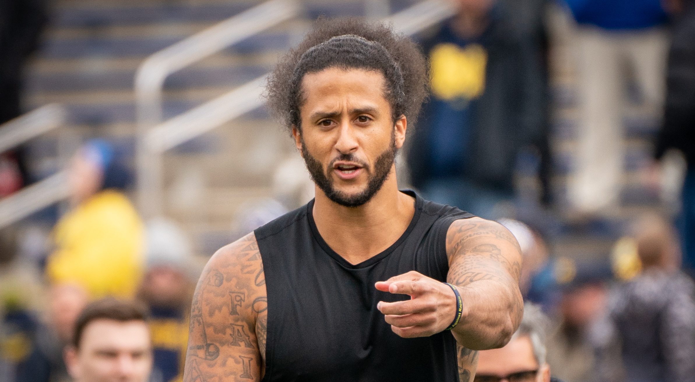 Raiders practice buzzing over Kaepernick workout