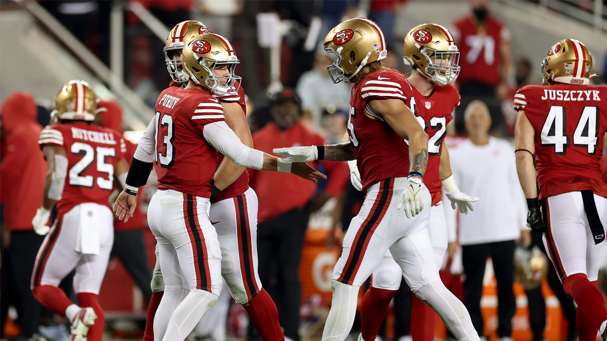 49ers win 13th straight regular-season game, beat Giants 30-12