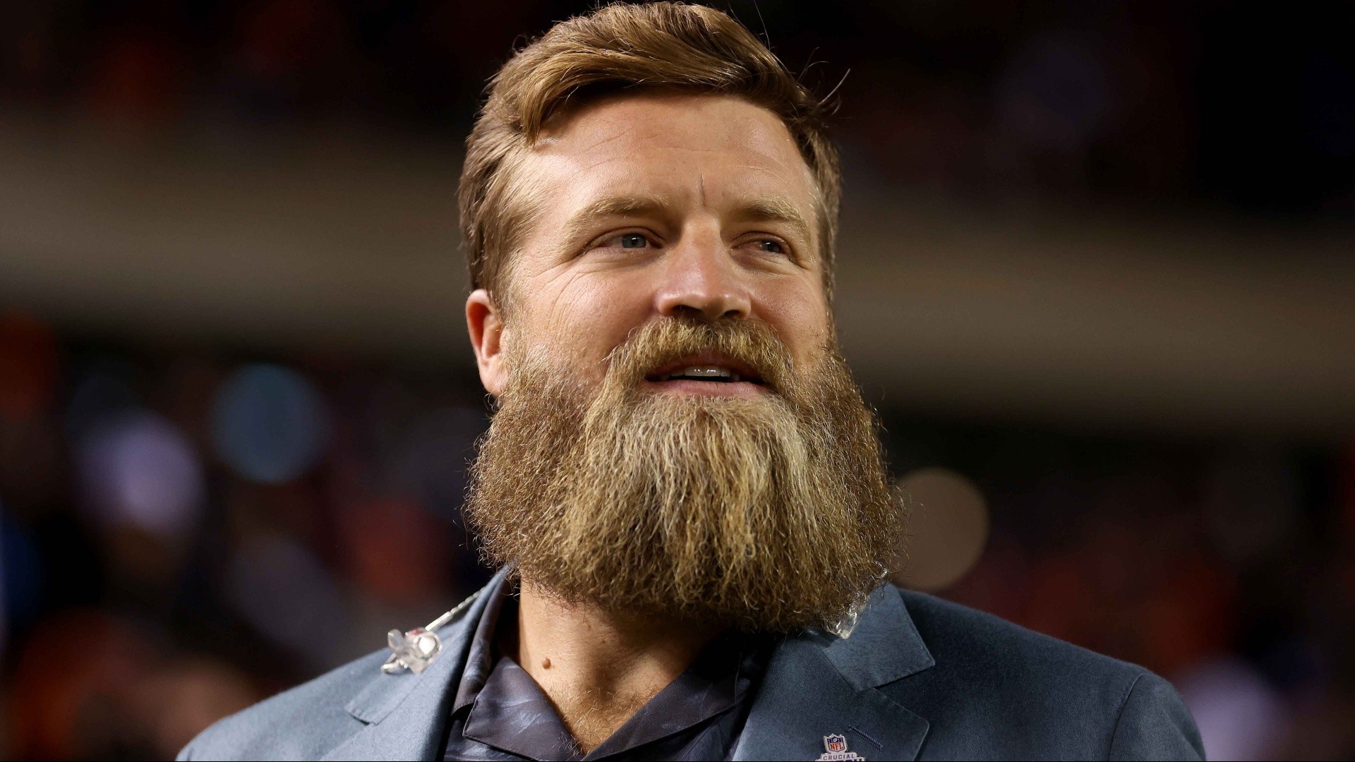 Ryan Fitzpatrick's postgame attire is the outfit this game deserved (Video)