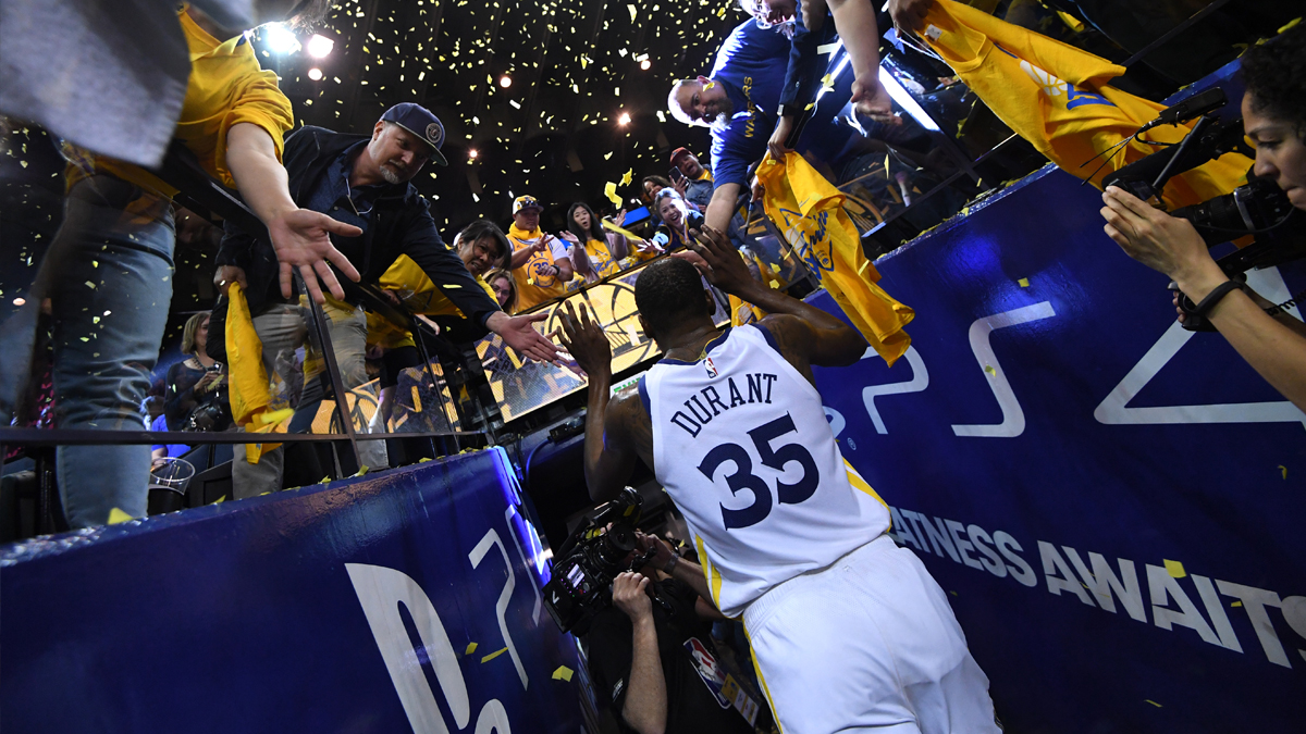 The Warriors' jerseys were a perfect tribute to Oracle Arena