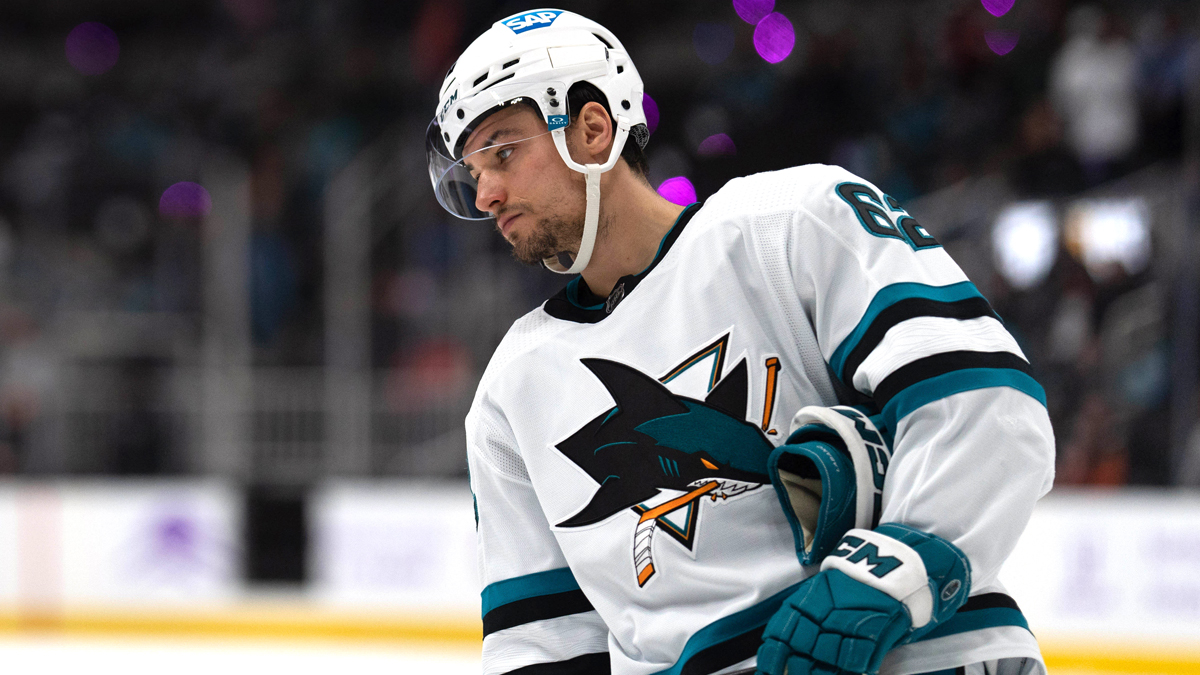 San Jose Sharks Rumors: 2 Teams Linked to Mario Ferraro - NHL Trade Rumors  
