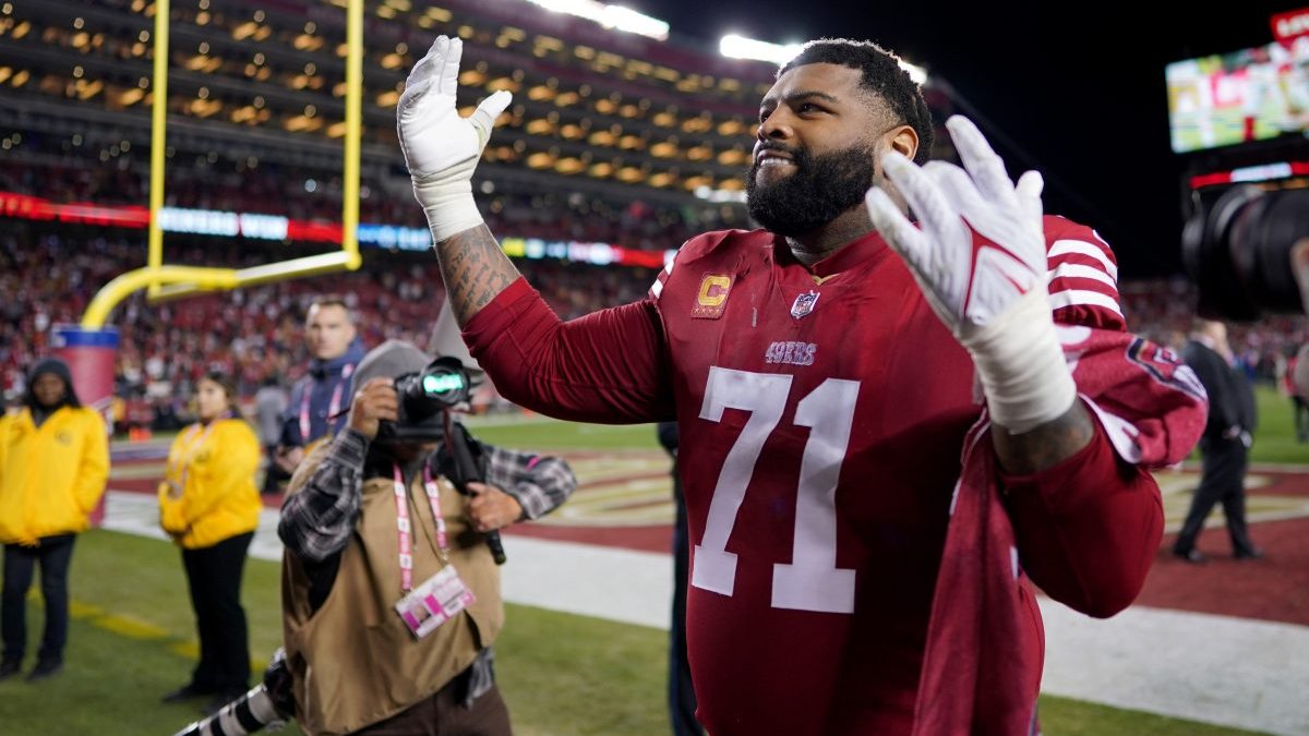 NFL Trade Deadline Live Blog: Will Redskins trade Trent Williams?