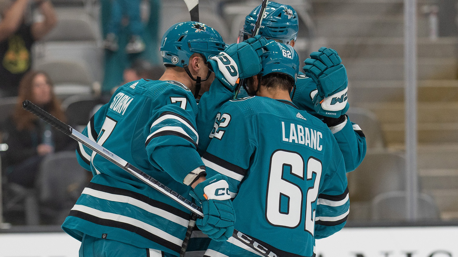 Captain's back: Joe Pavelski leads Sharks to Game 7 win