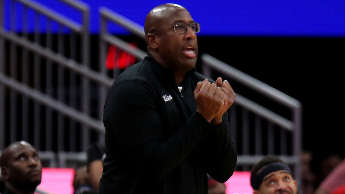 Mike Brown, Kings searching for answers after 25-point loss to Rockets ...