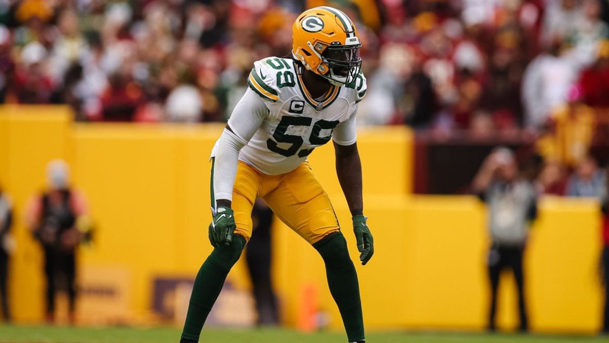 De'Vondre Campbell Refuses To Play For 49ers Vs. Rams New 49ers LB De’Vondre Campbell rips Packers coaches in social media