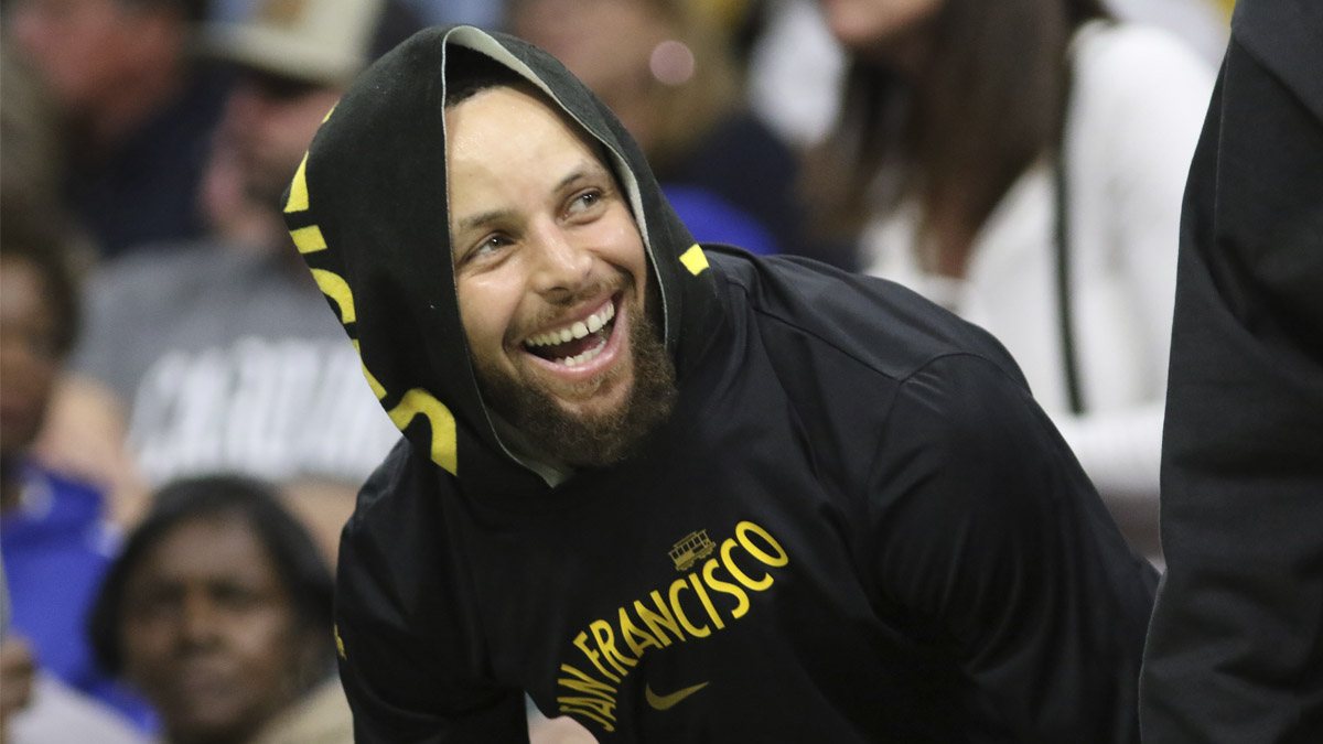Steph Curry offers hilarious solution to Warriors’ homecourt struggles