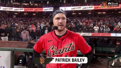 Bailey praises Giants' pitching after walk-off homer vs. Pirates