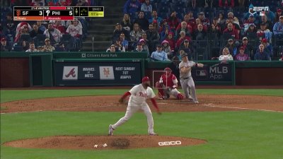 Reetz's first MLB homer gets Giants within one of Phillies in ninth