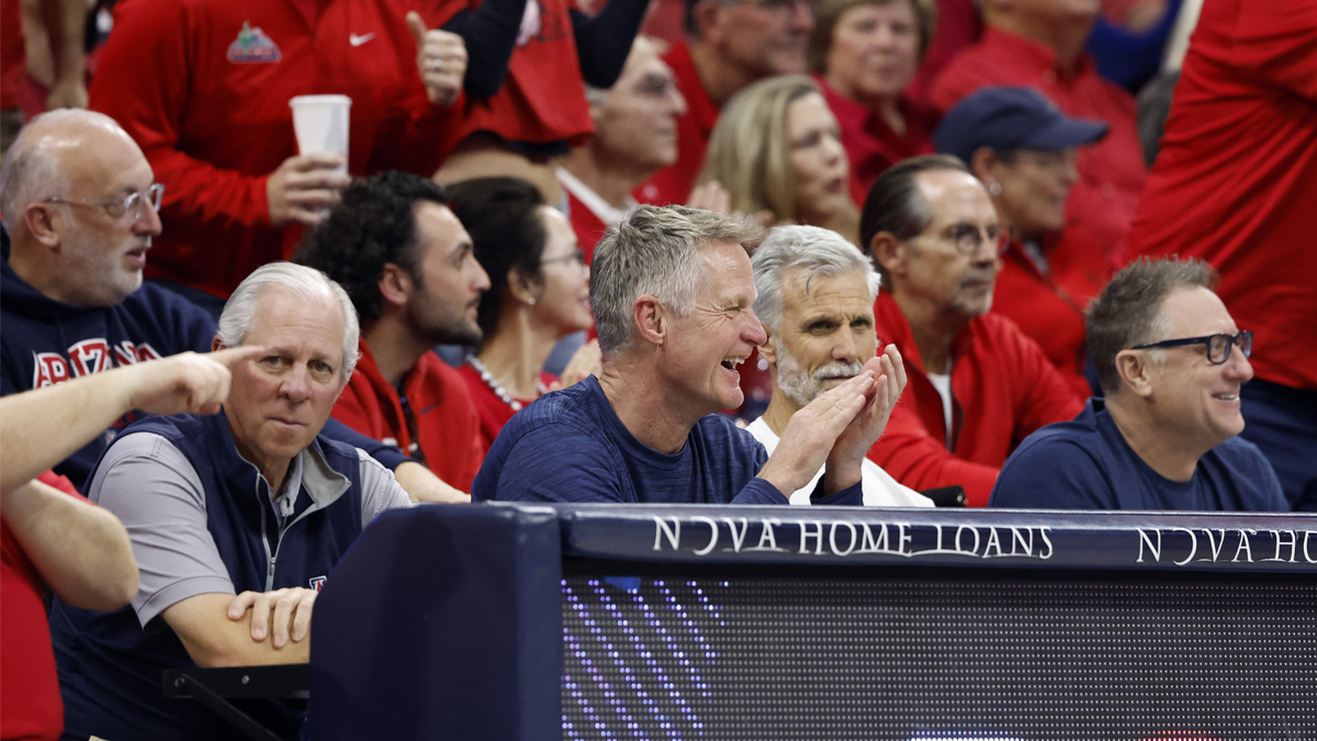 Warriors’ Steve Kerr receives honorary University of Arizona degree