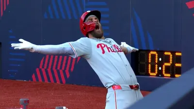 Hangers and Mash: Harper launches a homer in London, hits soccer celebration