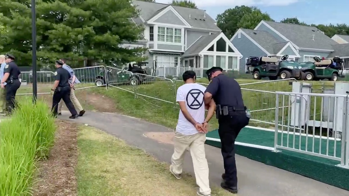 Protesters storm the 18th green at Travelers Championship NBC Sports