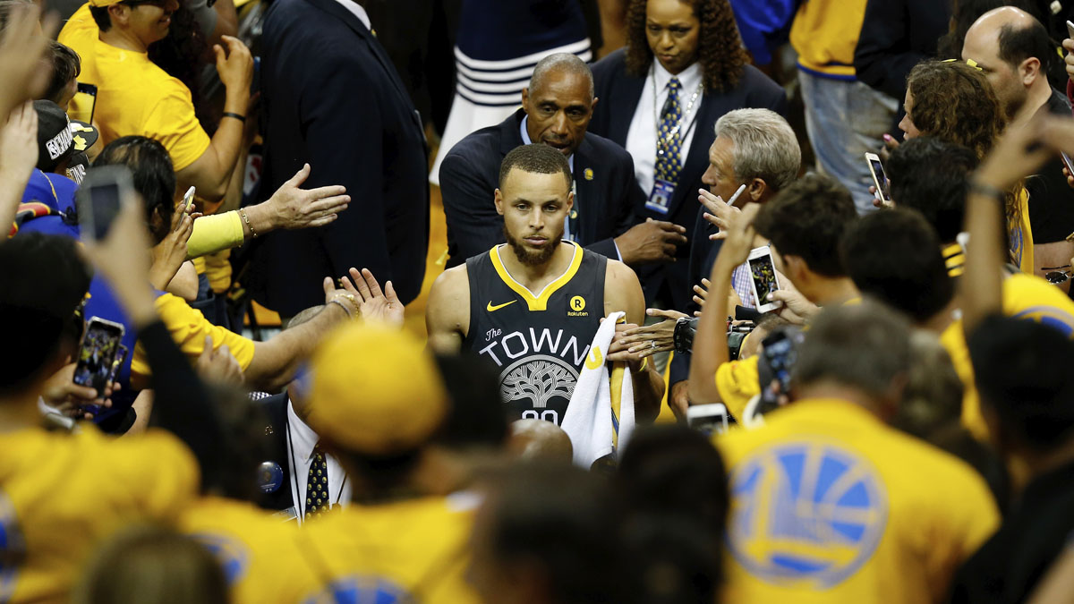 Warriors’ Steph Curry details confronting fan who disrespected Ayesha ...