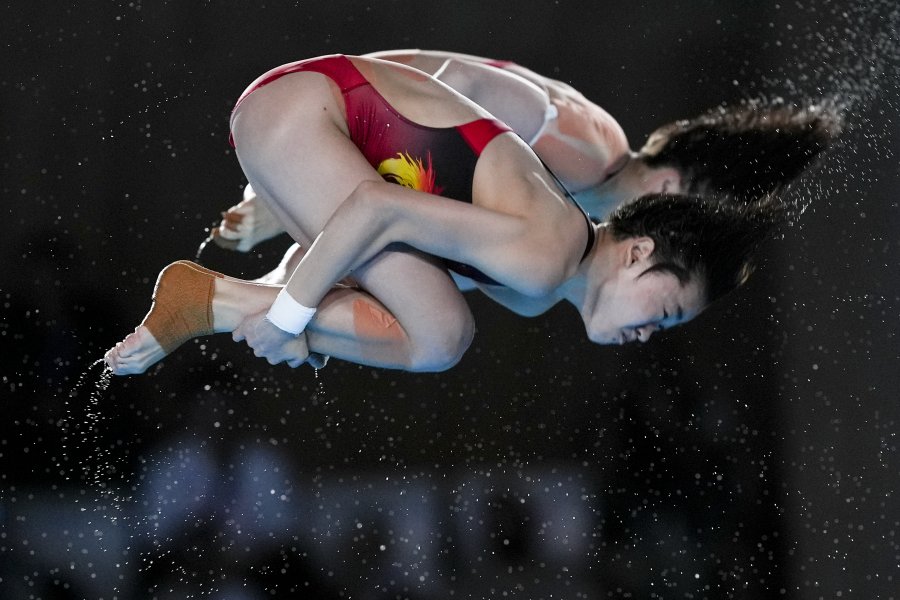 Chen Yuxi and Quan Hongchan of Team China compete during the Diving - Women's Synchronised 10m Platform Final on day five of the Paris Olympic Games 2024 in Paris, France on July 31, 2024