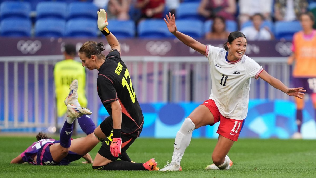 Sophia Smith Scores Game-Winning Goal In Uswnt’S Semifinal Win At Paris ...