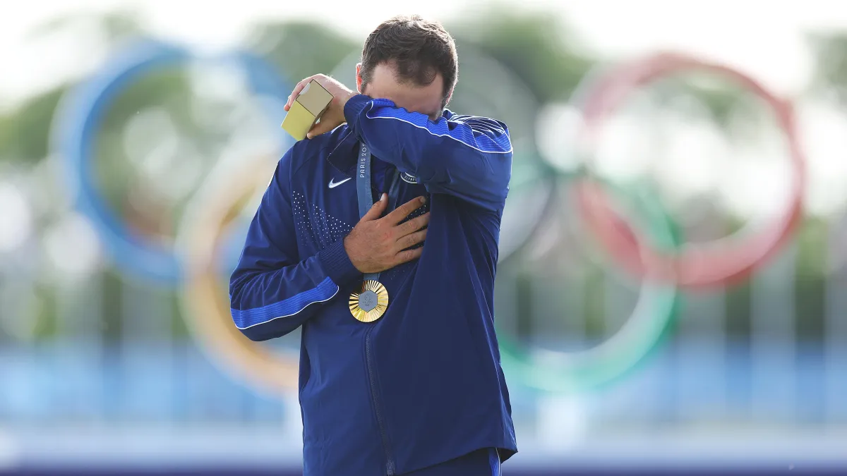 Scottie Scheffler gets emotional at Olympics gold medal ceremony NBC