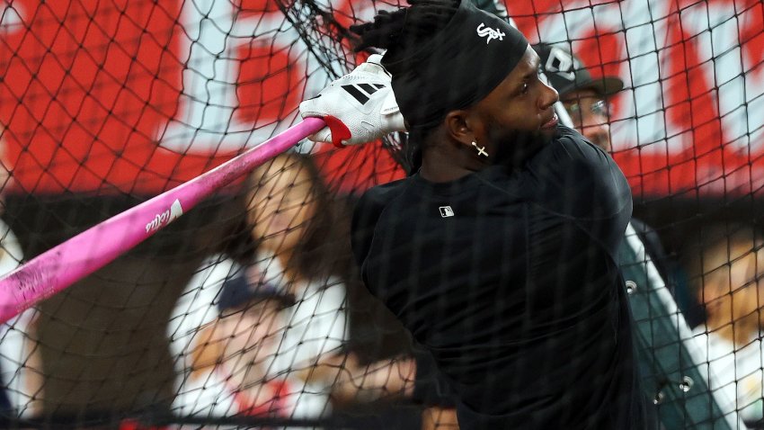 Robert Luis in the batting cage