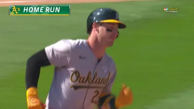 Rooker's 37th homer brings A's within one vs. White Sox