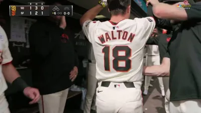 Walton homers to snap Giants' 32-inning scoreless streak