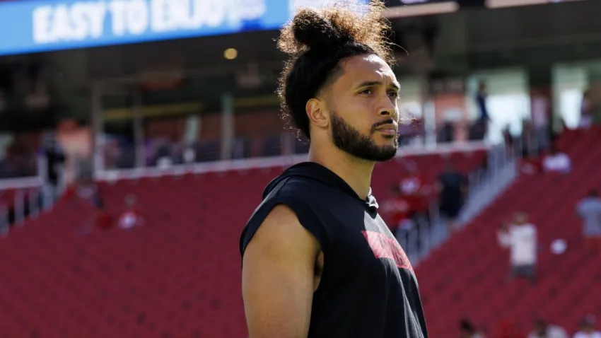 SANTA CLARA, CA – AUGUST 18: Safety Talanoa Hufanga #29 of the San Francisco 49ers stands on the field prior to an NFL preseason football game against the New Orleans Saints, at Levi’s Stadium on August 18, 2024 in Santa Clara, California. (Photo by Brooke Sutton/Getty Images)